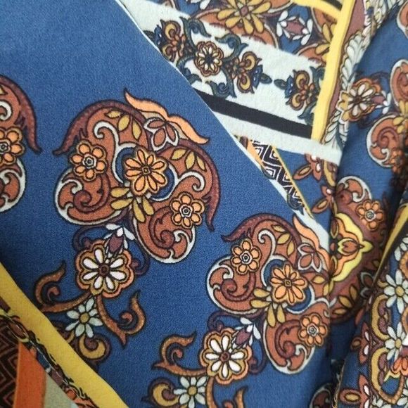 THE PYRAMID COLLECTION Floral Patchwork NWT Wrap Blouse Top Size XS - Picture 5 of 8